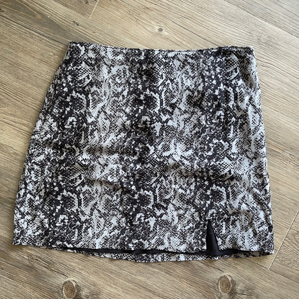 Abercrombie and Fitch Snake Print Skirt